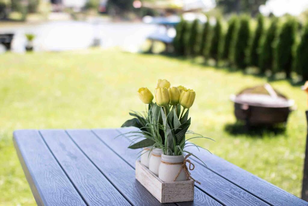 2 Bedroom Getaway On The River/Close To Marina Belle River Экстерьер фото